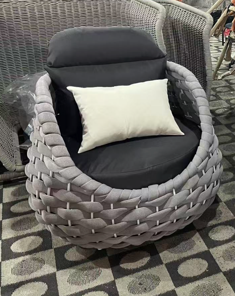 How to Choose the Best Material for Outdoor Furniture?